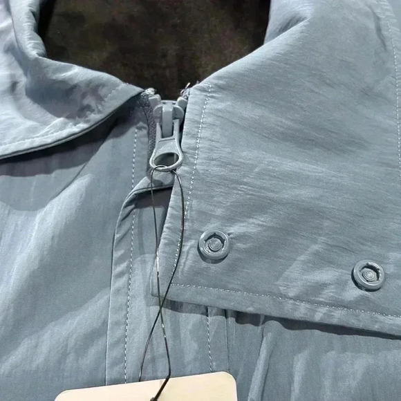 Yogalicious Windbreaker UPF 50+ protection,zip up,drawstring waist,chest pockets - Picture 4 of 13